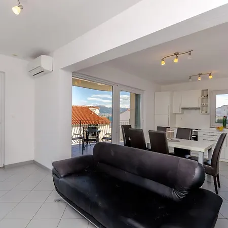 Mia Apartment *